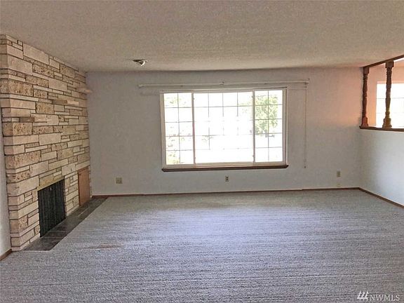 4th image of 9808 58th Avenue Ct E