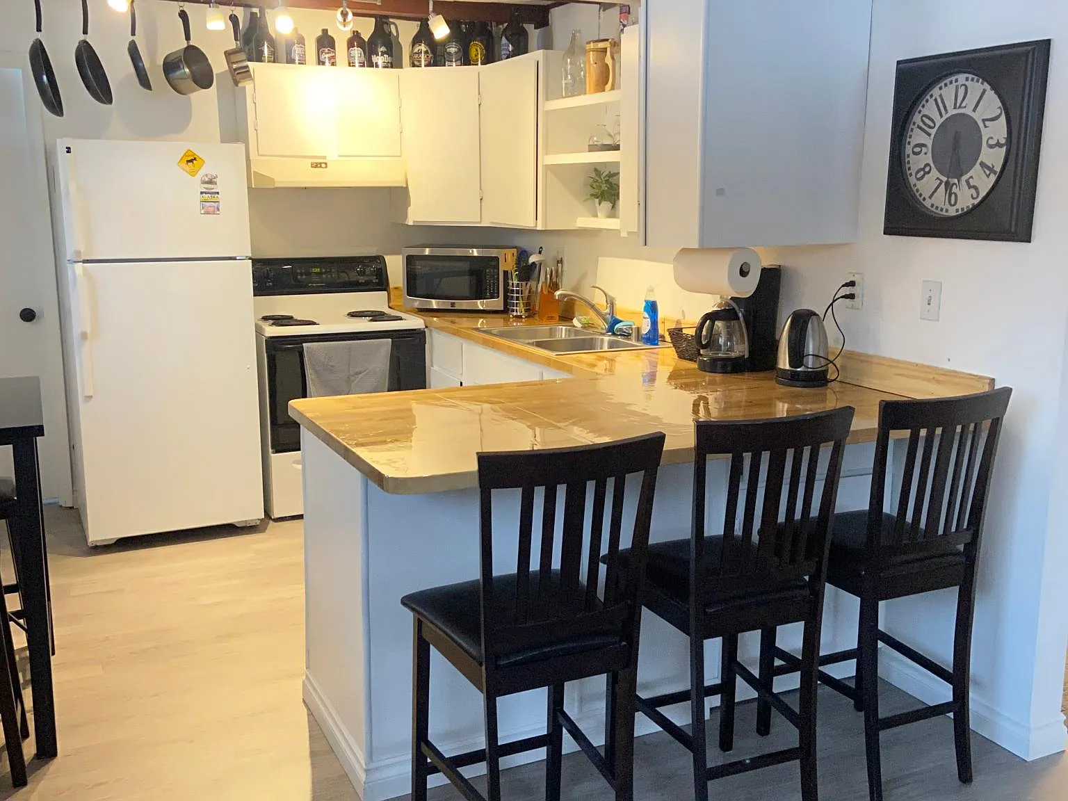 2902 Strawberry Rd — Photo 3