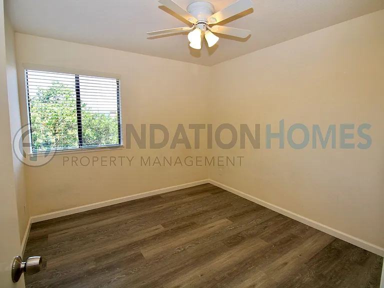 404 San Marin Dr — Photo 50