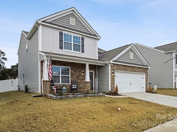 3rd image of 2108 Highland Knoll Dr
