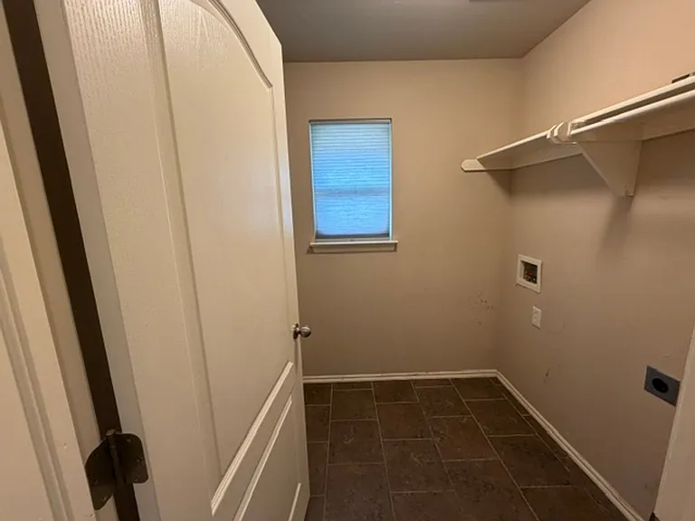 8421 SW 47th Cir — Photo 18