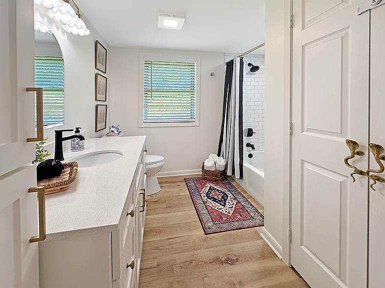 204 Dianne St — Photo 15
