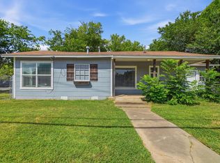 1401 Granbury St, Cleburne, TX 76033