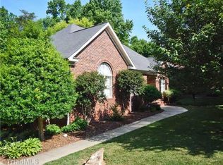 1229 Foxfire Dr, Greensboro, NC 27410