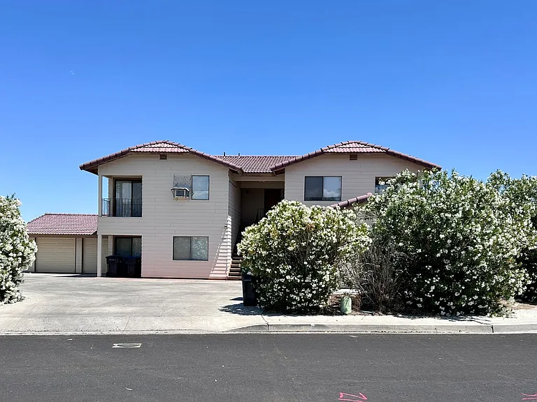 1300 N El Prado Dr — Photo 1