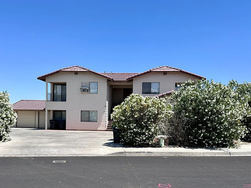 1300 N El Prado Dr