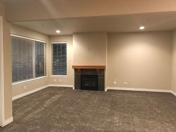 2nd image of 600 Boulevard St Unit 102