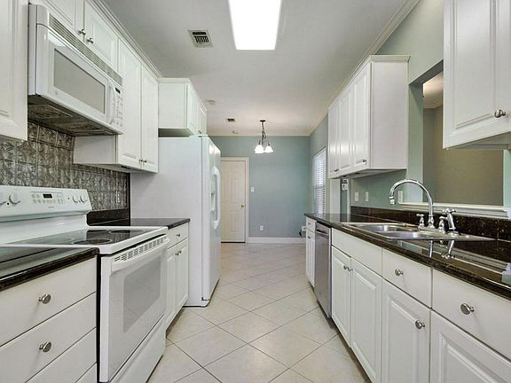 5th image of 1612 Kelly Ave