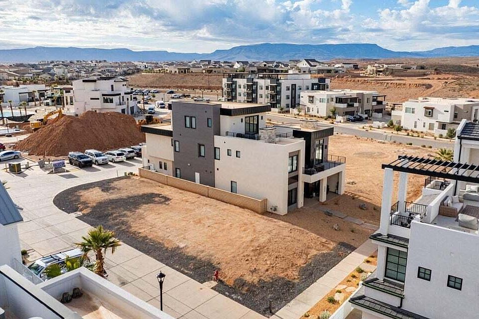 1st image of 544 S Desert Color Pkwy #5-E