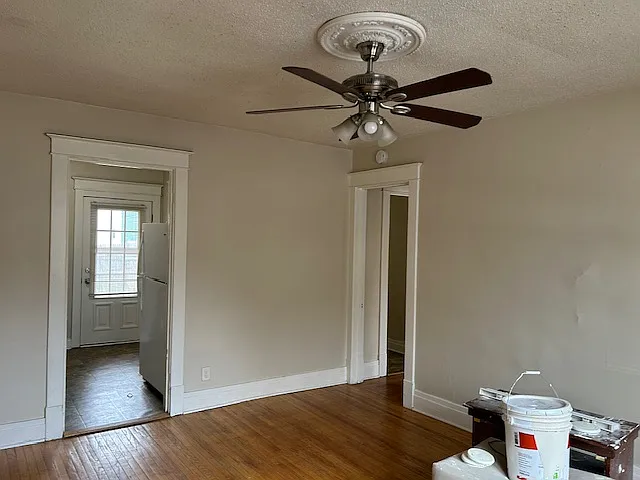 302 Roesch Ave #3 — Photo 3
