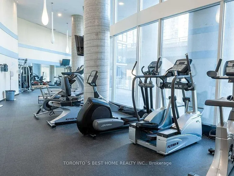 420 Lake Shore Blvd W #2 — Photo 9