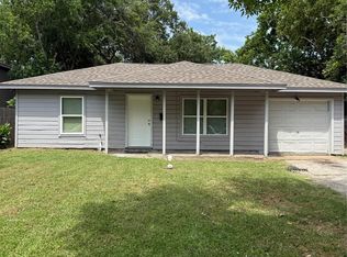 1116 Johnson St, Pasadena, TX 77506
