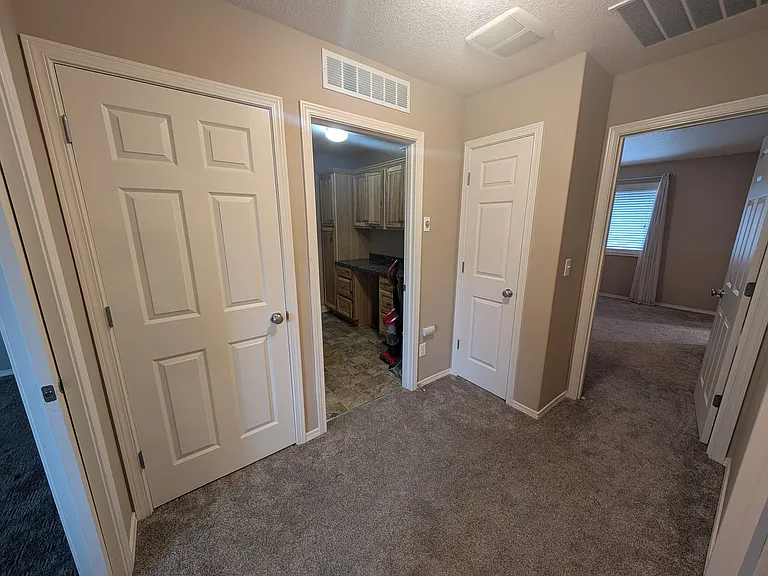 7302 Hayworth Ave NE — Photo 17