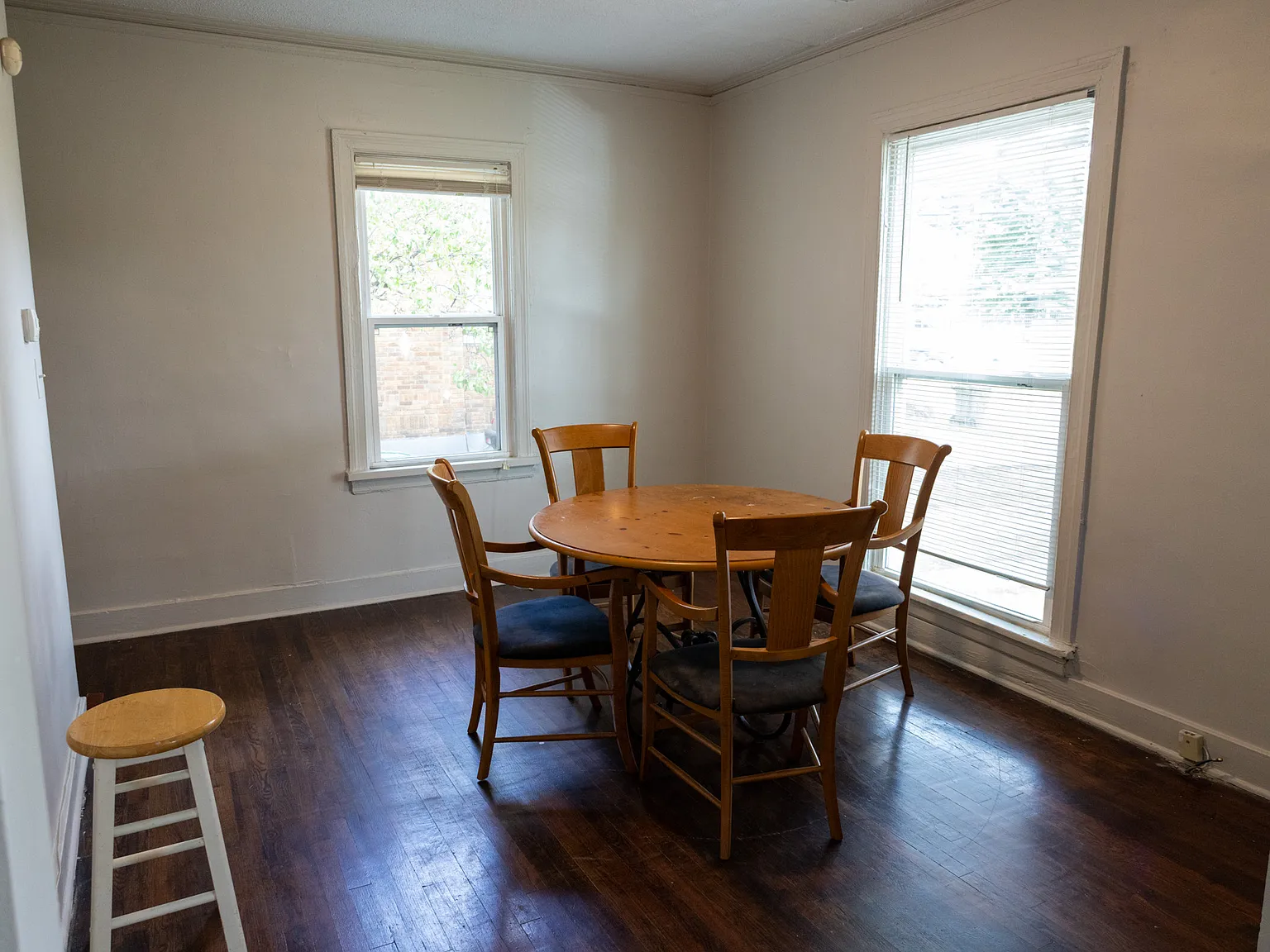 3 bed, 1200 sqft, $2,500 — Photo 4
