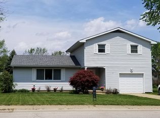 114 W Ash Ave, Decatur, IL 62526