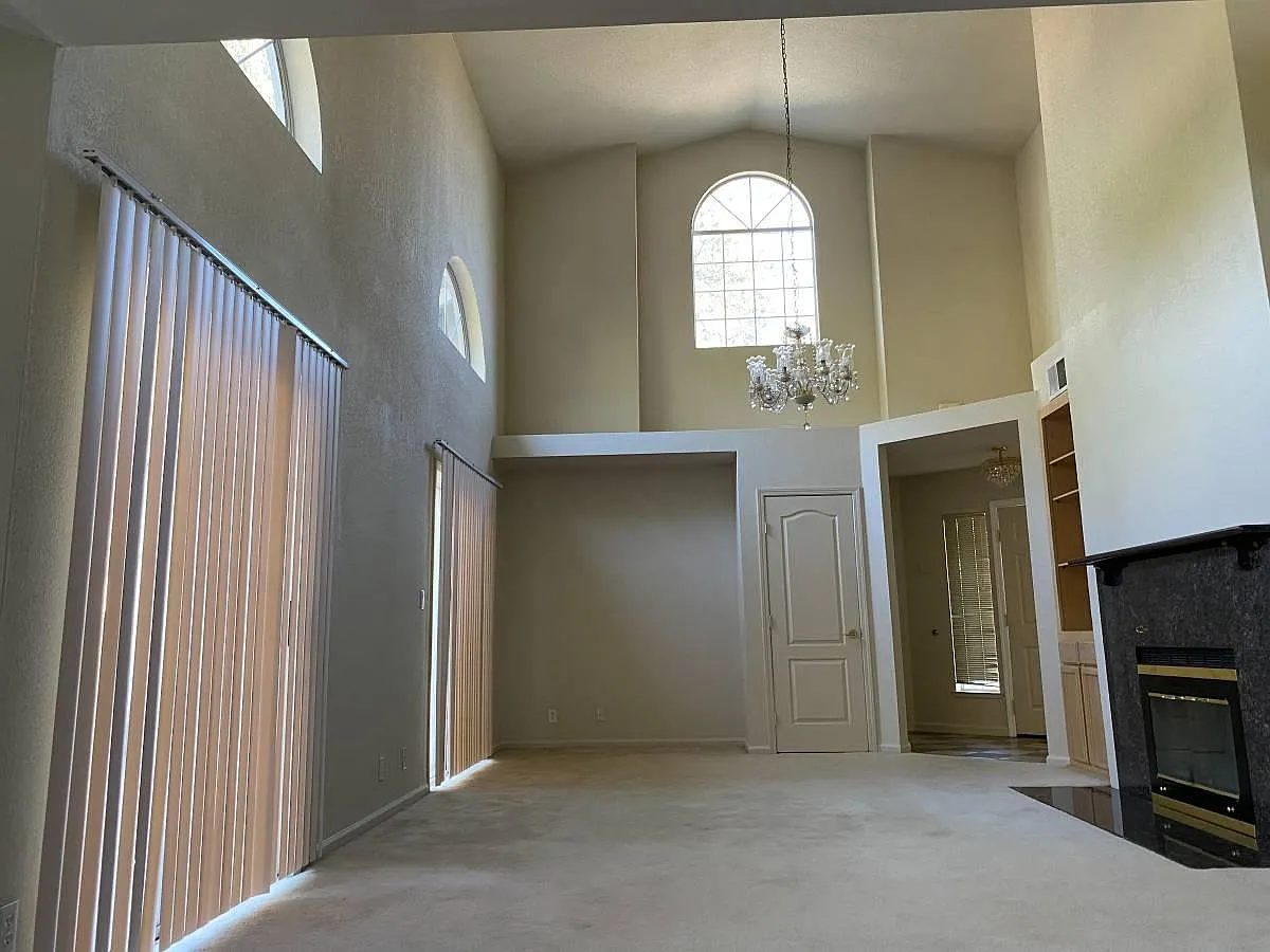 3 bed, 1600 sqft, $2,895 — Photo 3