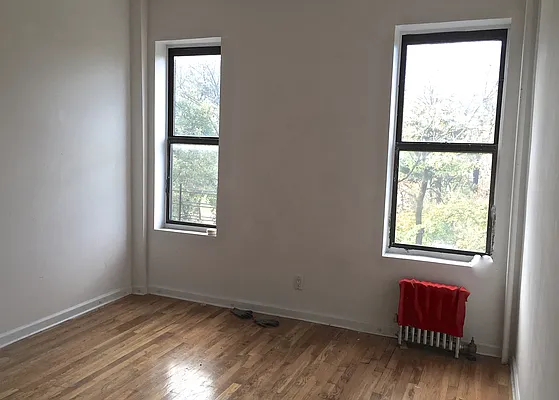 Rented by Albert Attias, LREB | media 6