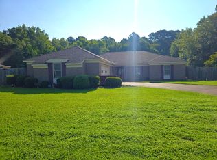 908 Tuckaho Dr, Columbus, MS 39702