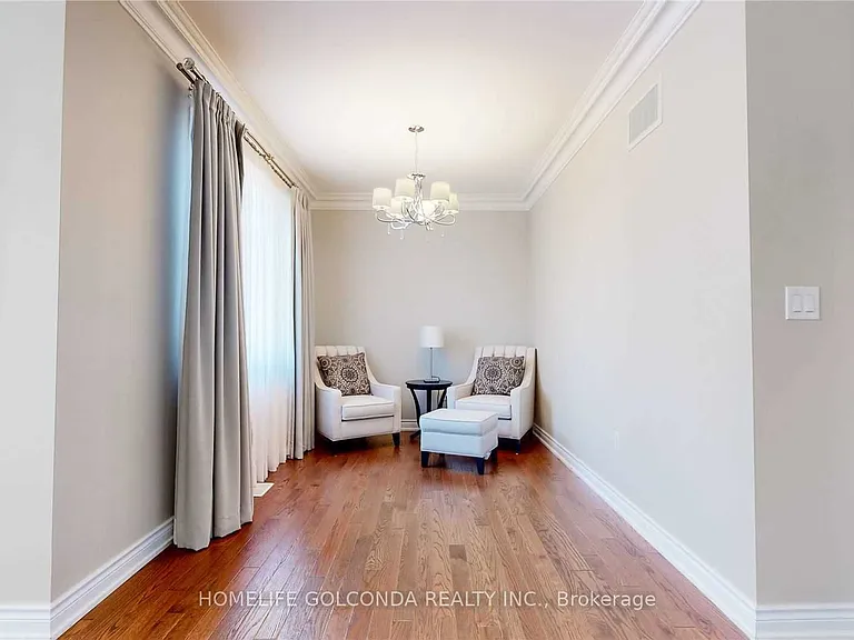 28 Stollery Pond Cres — Photo 17