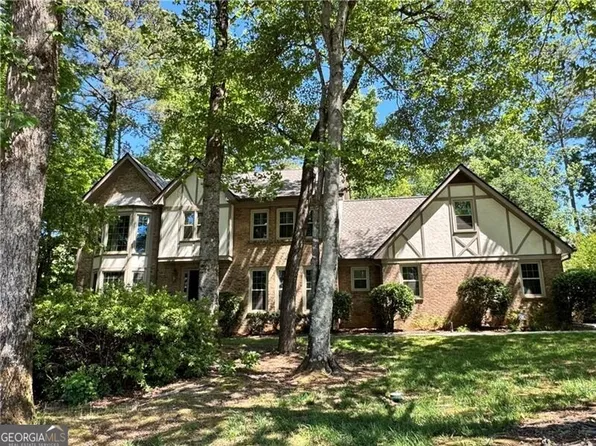 3807 Avera Ln, Peachtree Corners, GA 30092