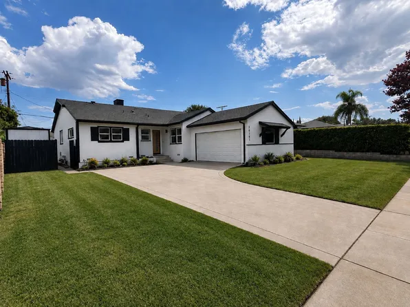 20701 Schoolcraft St, Winnetka, CA 91306