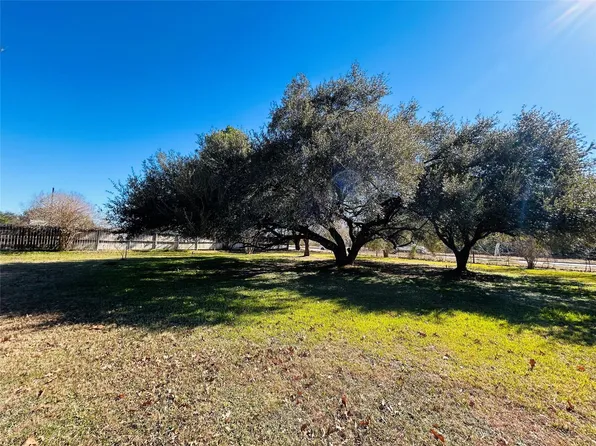 8879 Bailey Rd, Manvel, TX 77578