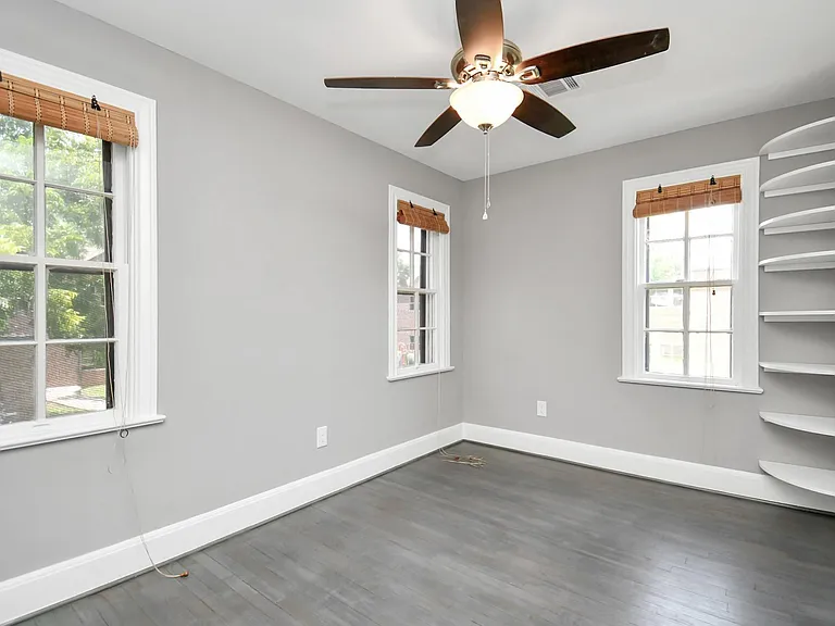 901 N Jones St — Photo 28