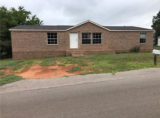 209 W Elm Ave, Sayre, OK 73662