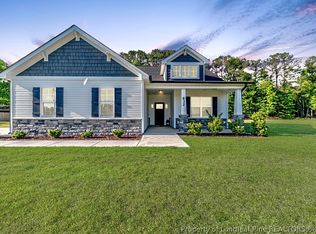 632 Hayes Rd, Spring Lake, NC 28390