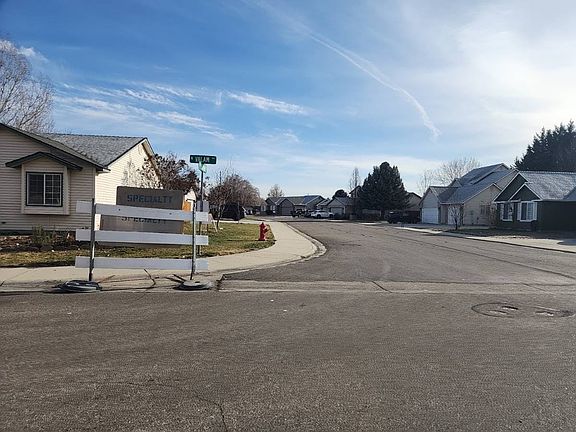 5th image of 3037 N Valam Ave