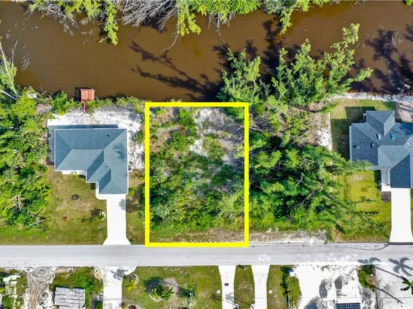 3754 Stabile RD, ST. JAMES CITY, FL 33956