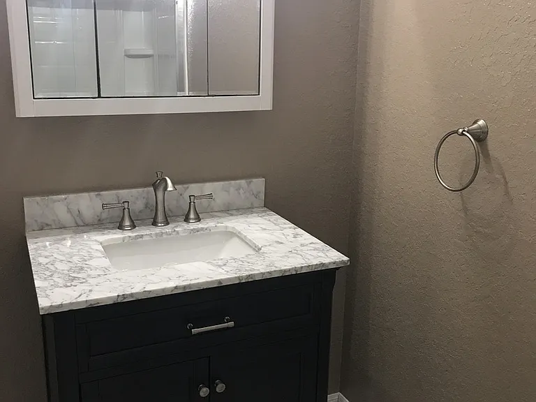2854 Laurel Ave — Photo 10