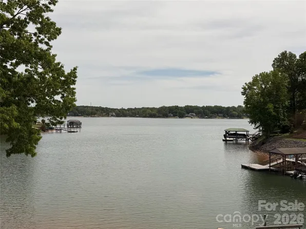 19011 Kailua Cir, Tega Cay, SC 29708