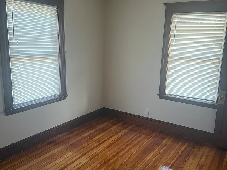 61 Kent St — Photo 7