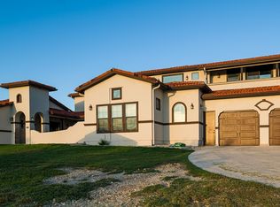 217 saddle wood, Comfort, TX 78013