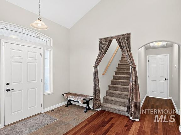 3rd image of 2509 Itani Dr