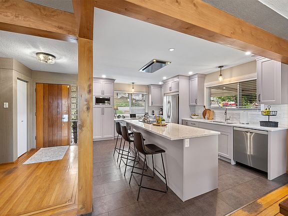 5th image of 1448 Pine Cres