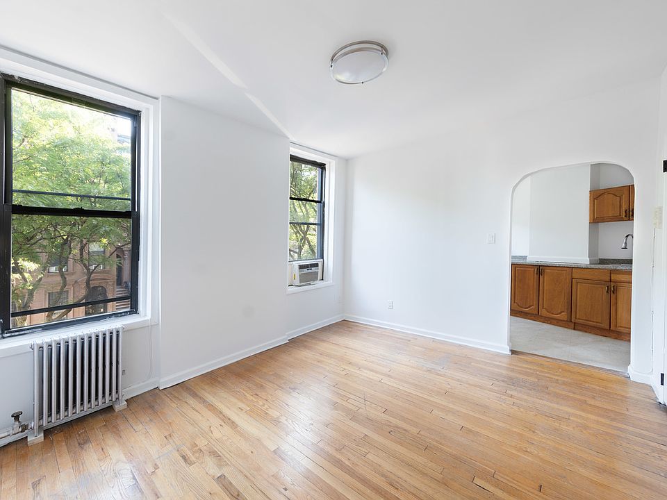 1st image of 307 Flatbush Ave #2