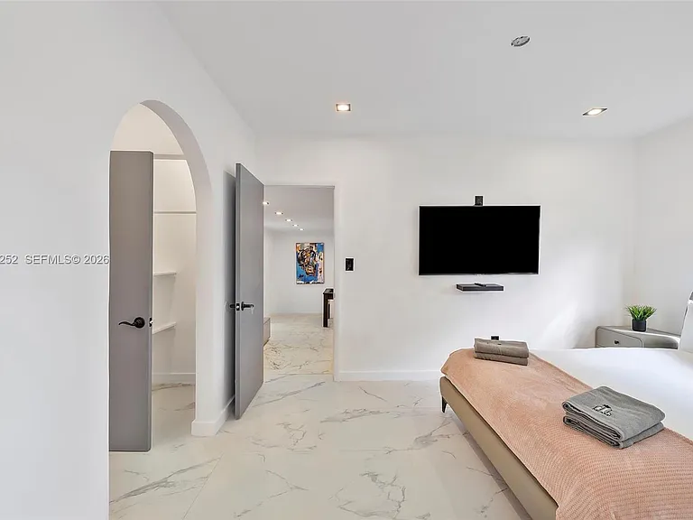 501 NW 46th St — Photo 17