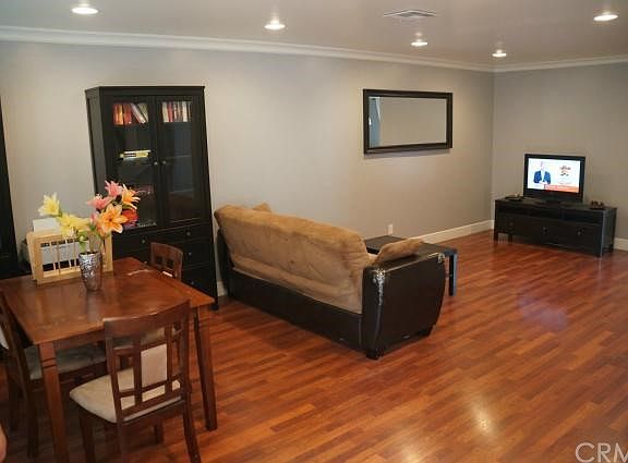 5th image of 632 N Wilcox Ave APT 3