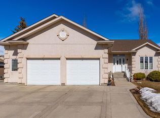 35 S Lake Rdg, Olds, AB T4H 1W6