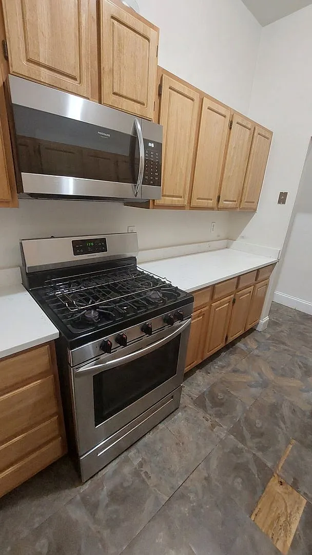 76 West Cottage — Photo 2