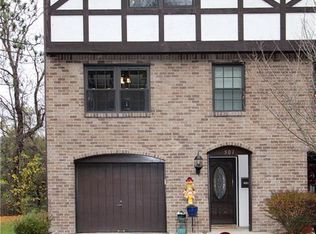 501 Newton Sq, Coraopolis, PA 15108