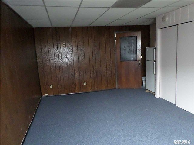 1st image of 21543 Jamaica Ave