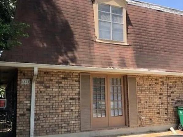 4424 Lake Vista Dr, Metairie, LA 70006