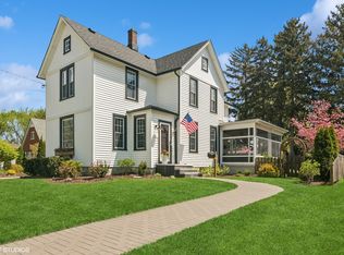 349 N Plum Grove Rd, Palatine, IL 60067