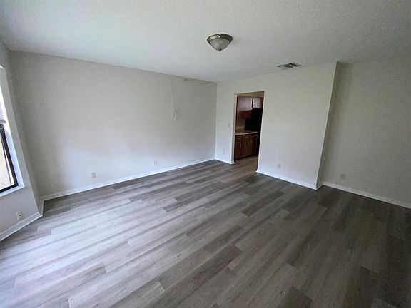 3rd image of 4120 Maine St #5
