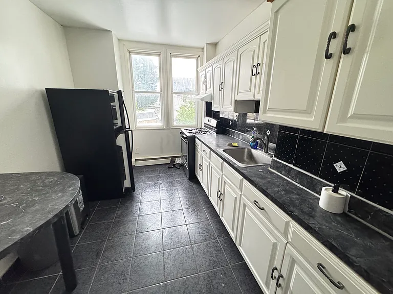 884 Broadway #2 — Photo 4