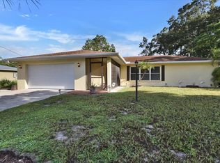 3901 Helene St, Sarasota, FL 34233