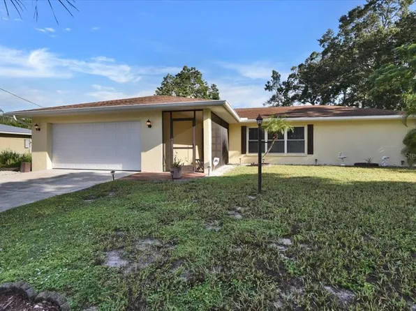 3901 Helene St, Sarasota, FL 34233